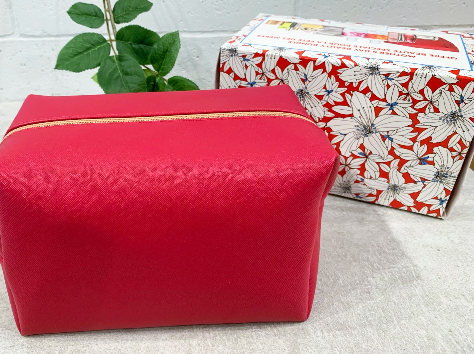 Shoppers Beauty 母親節美容禮盒 Shoppers Beauty Mother's Day Beauty Bundle in support of LOVE YOU by Shoppers Drug Mart™